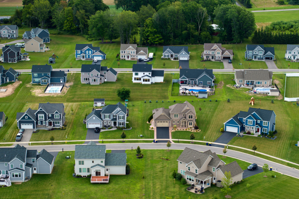 Homes with large lots in Tampa Bay